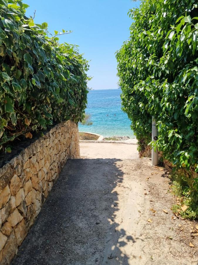 Sea View Apartment Rogoznica  Bagian luar foto